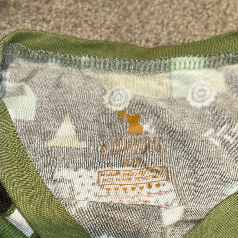 Green and Black Pajama Sets with constrction Print - Picture 2 of 3